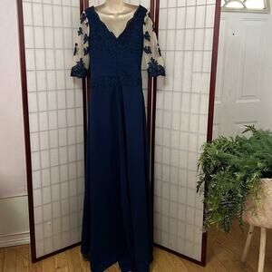 NWT SHAIL K. EMBROIDERY‎ MOTHER OF THE BRIDE DRESS SIZE 8